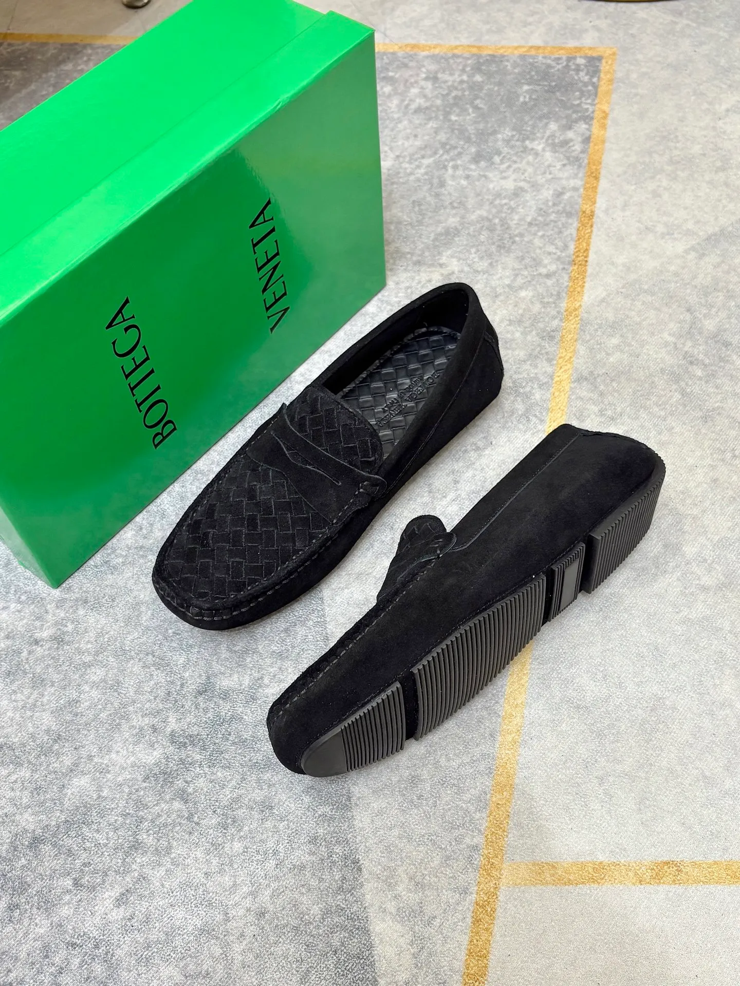 P420💰 (Niu Li + Niu Pad) [BV] The latest hot style‼ ️Casual men's shoes, uppers imported first-layer cowhide ➕Full imported cowhide lining✔️Exquisite workmanship, excellent foot feel, special rubber soles✔️, cool and fashionable, the latest fashion, fashionable outsole, hurry up.  Code number: 38-44 (can be customized to 37.45, non-refundable)